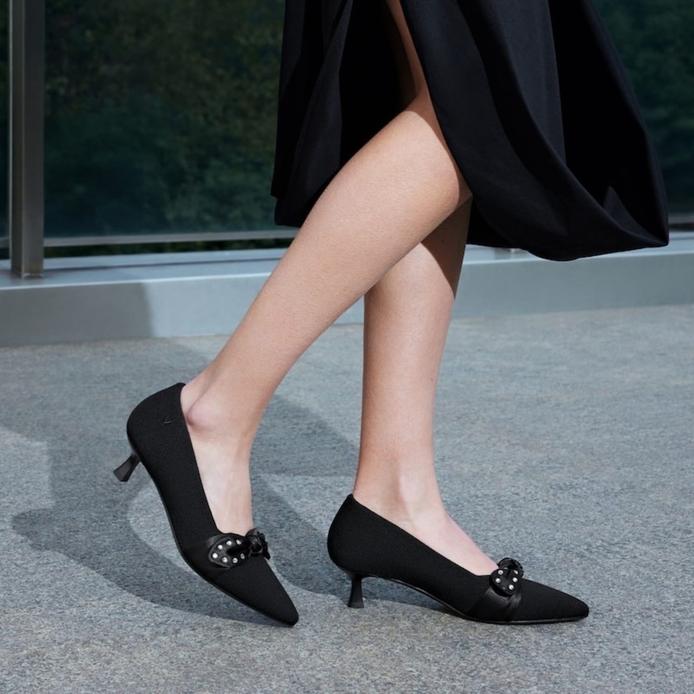 VIVAIA Sasha Rhinestone Bow Kitten Heels Black Satin Pointed Toe Pumps US/8